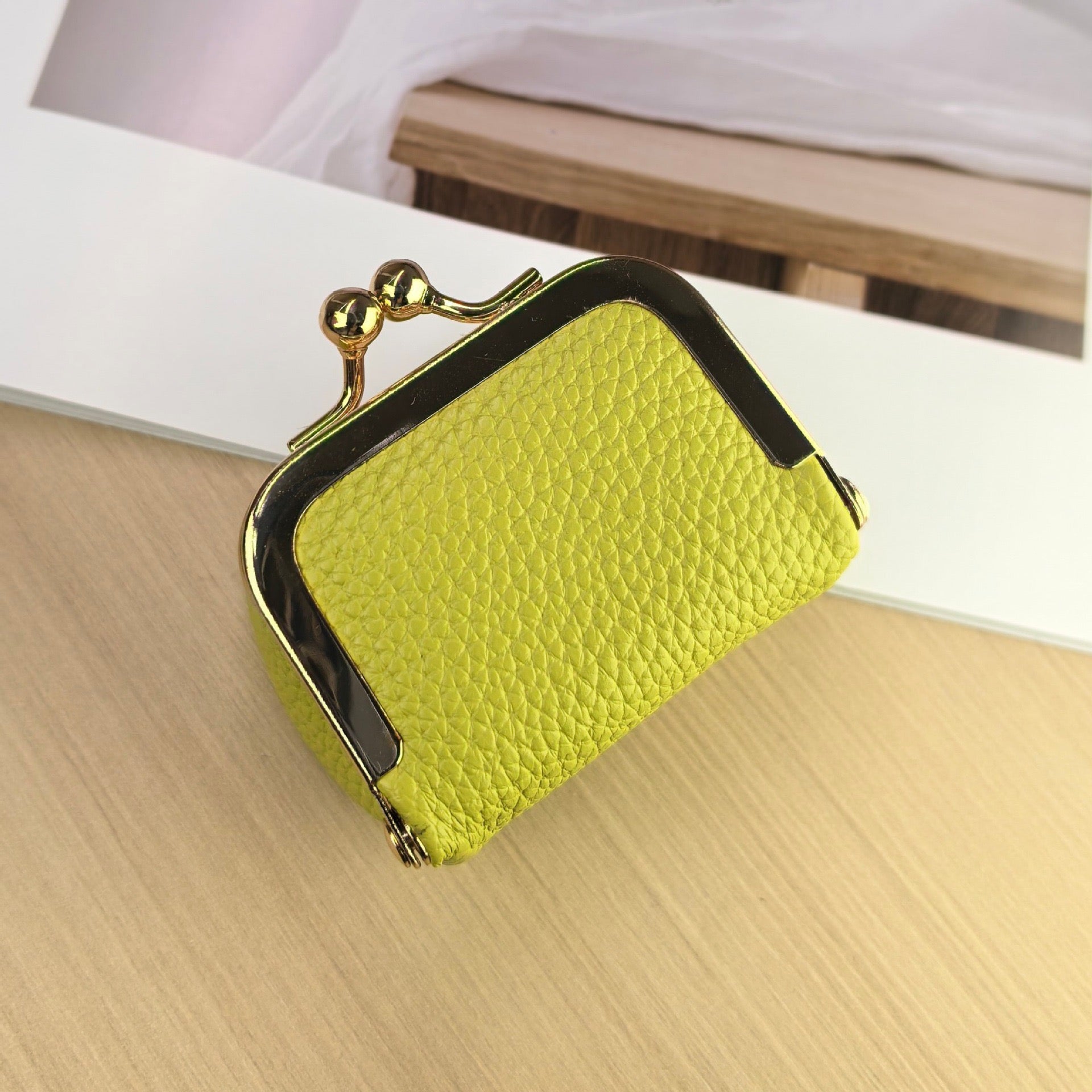 Mini Vintage Jewelry Case – Compact Coin Purse